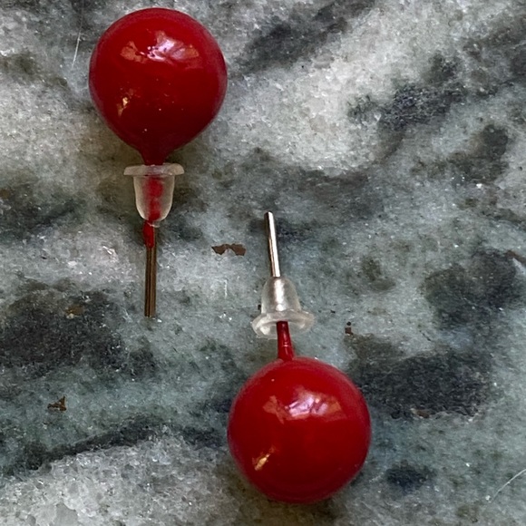 🎈Sale 🎈2 for $10 NWOT summer fashion earrings red round ball posts office - Picture 2 of 4
